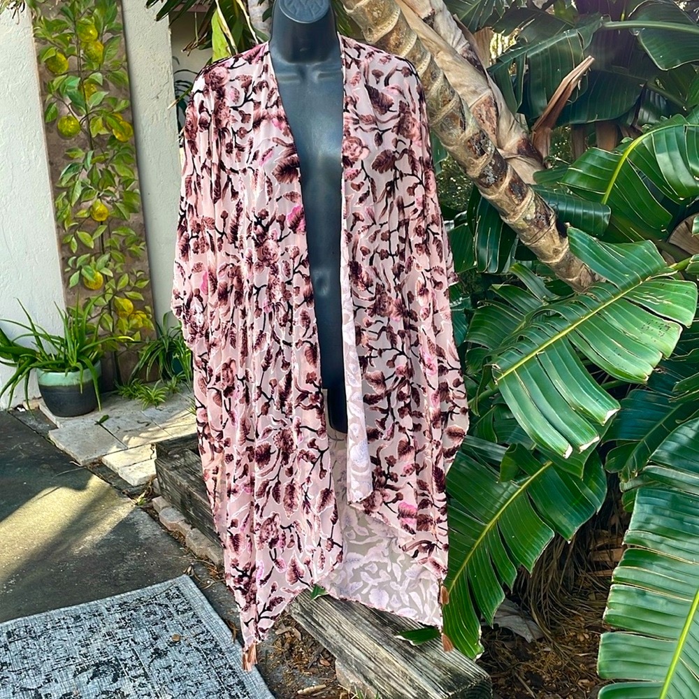 soft pink velvet, burnout floral duster shawl